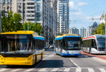 Тарифи на проїзд 2026 – сучасний громадський транспорт у великому українському місті